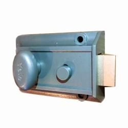 yale traditional night latch.jpg